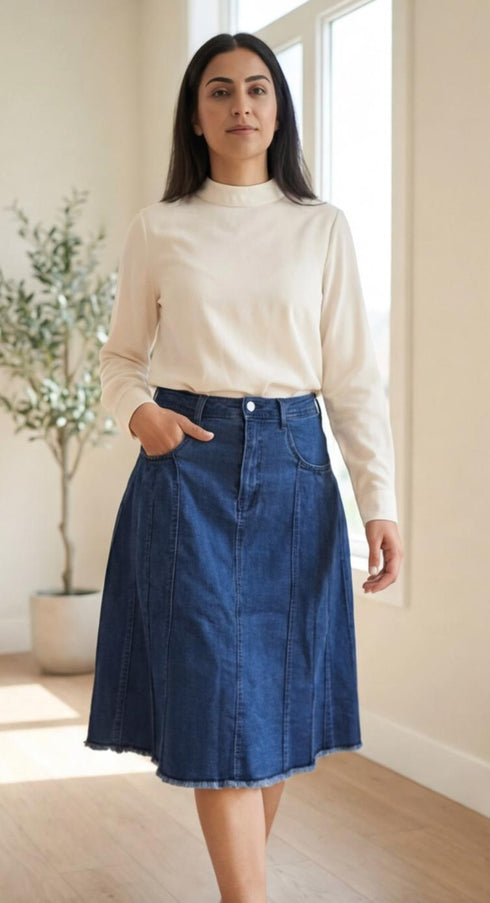 The pleated denim skirt